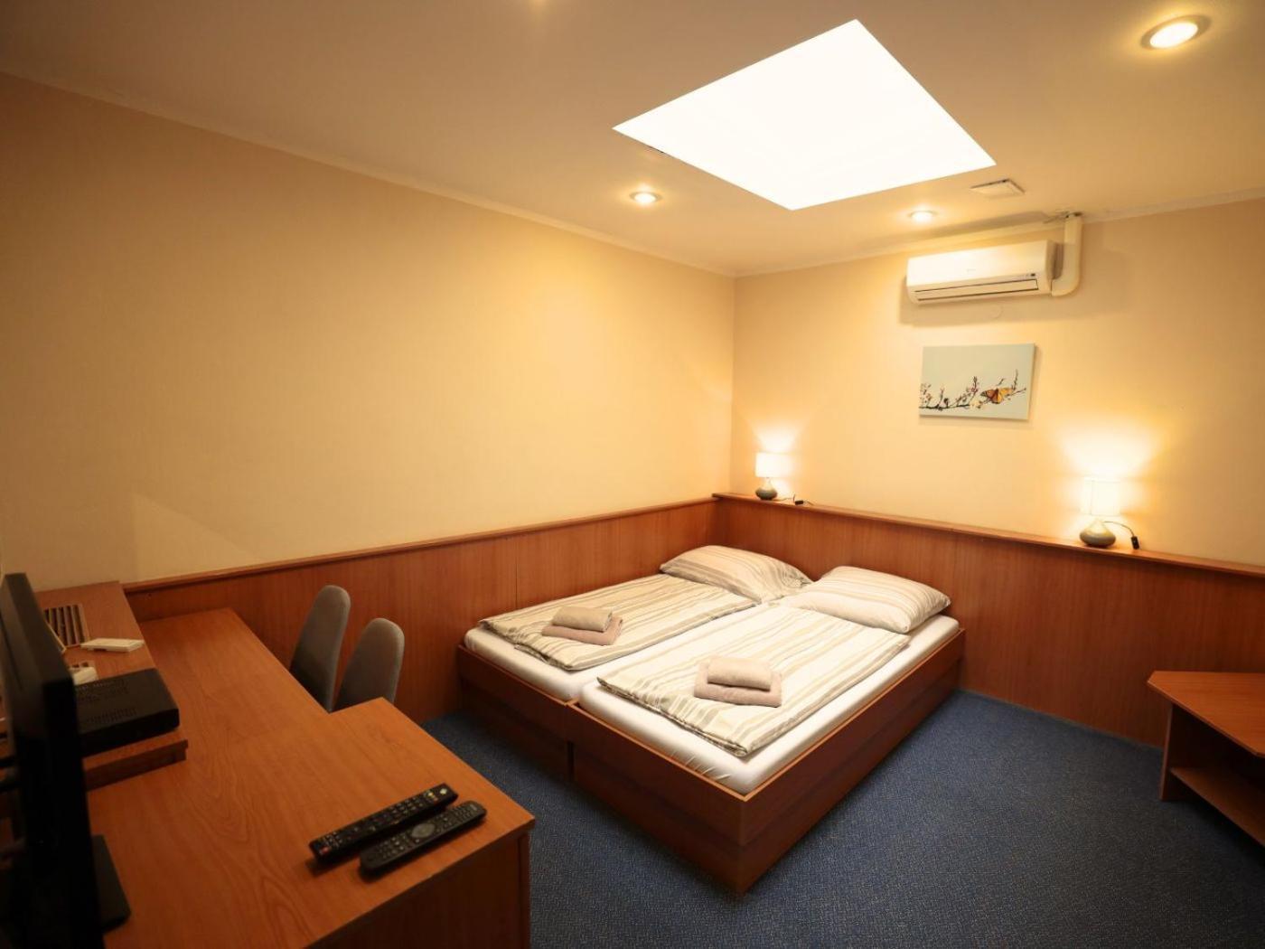 Hotel Zlate โกชิเซ ภายนอก รูปภาพ